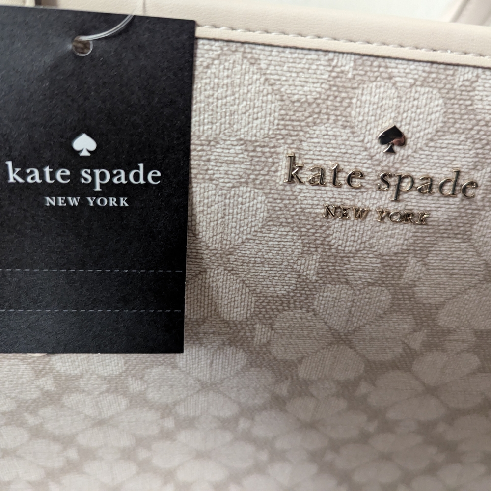 Kate Spade Signature Spade Flower Large Tote - Picture 2 of 8